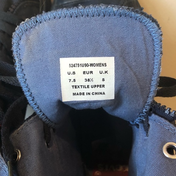 Navy blue high top Levi’s sneakers - Picture 4 of 10